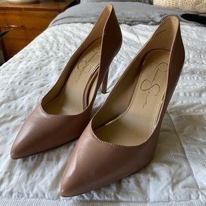 NEVER WORN Jessica Simpson Nude Haneh Pump Size 7